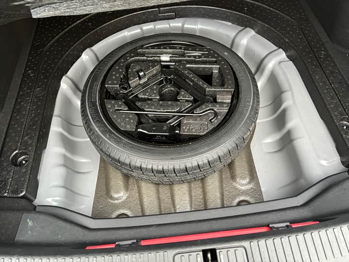 Фото 15 - MG Motor 5