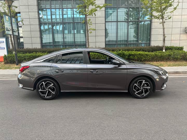 Фото 4 - MG Motor 5