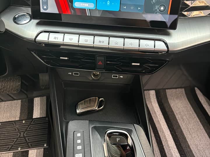 Фото 8 - MG Motor 5