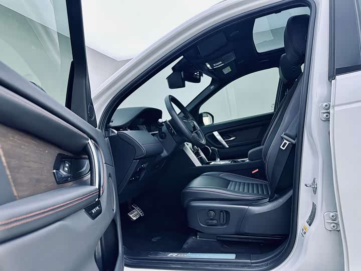 Фото 9 - Land Rover Discovery Sport Hybrid