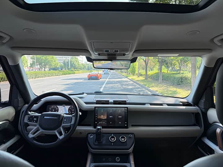 Фото 12 - Land Rover Defender