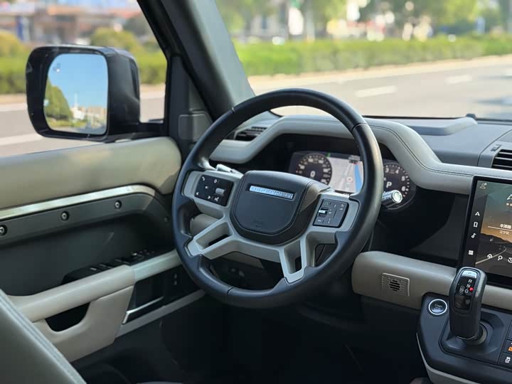 Фото 14 - Land Rover Defender