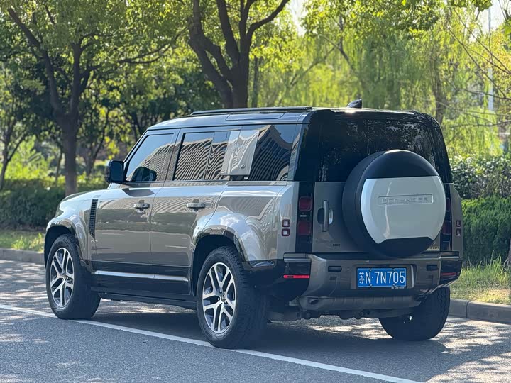 Фото 4 - Land Rover Defender