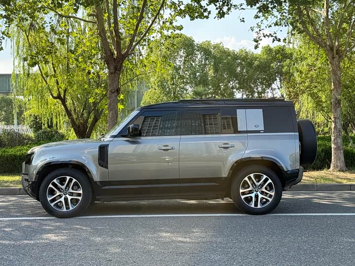 Фото 7 - Land Rover Defender