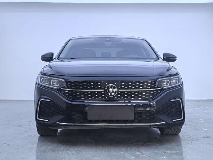 Фото 2 - Volkswagen Passat