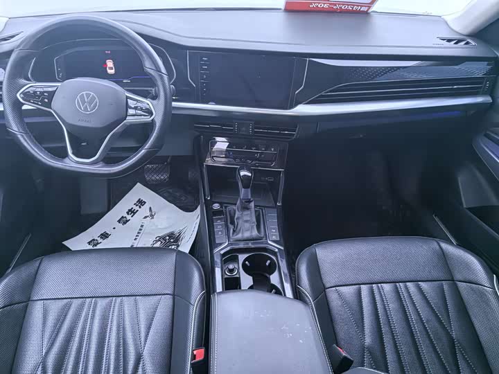 Фото 7 - Volkswagen Passat