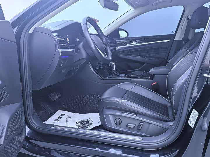 Фото 8 - Volkswagen Passat