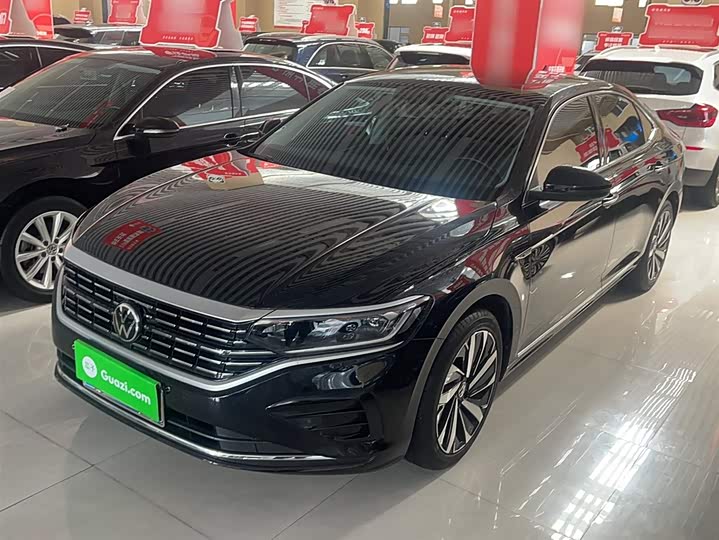 Фото 1 - Volkswagen Passat