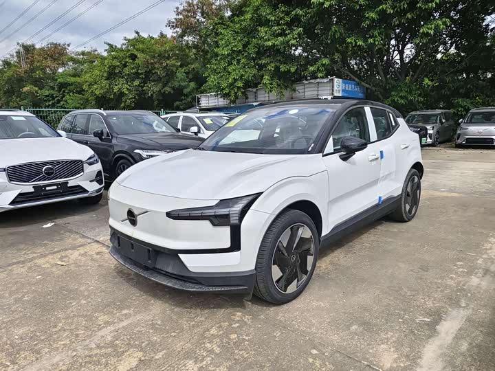 Фото 1 - Volvo EX30