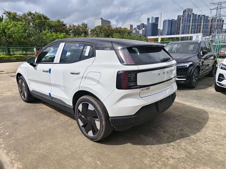 Фото 8 - Volvo EX30