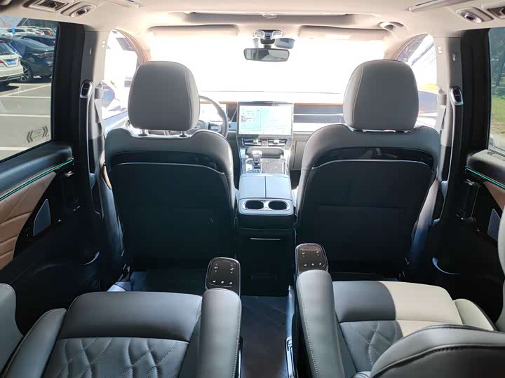 Фото 11 - GAC Trumpchi M8