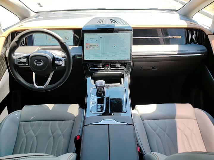 Фото 13 - GAC Trumpchi M8