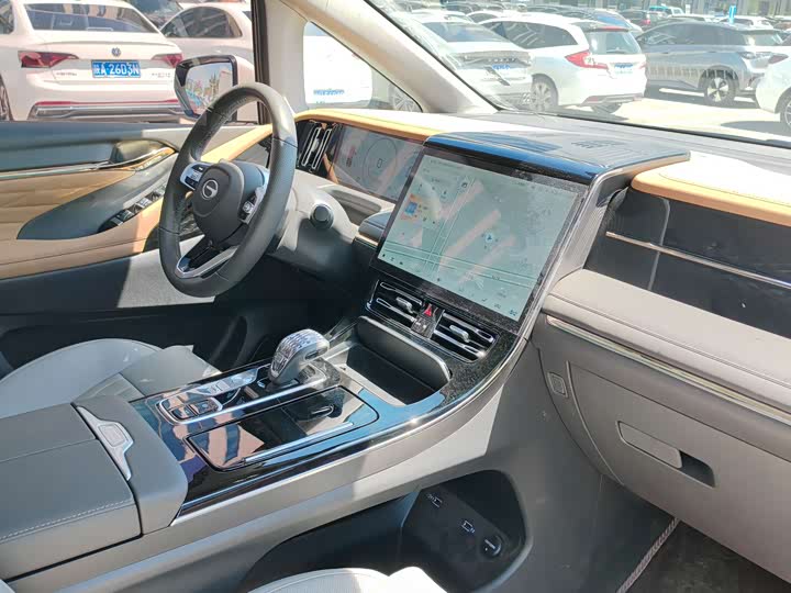 Фото 16 - GAC Trumpchi M8