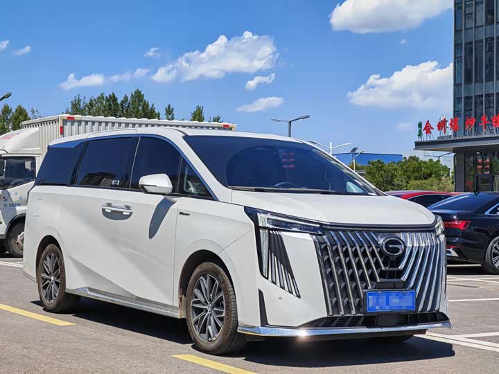 Фото 3 - GAC Trumpchi M8