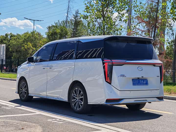 Фото 6 - GAC Trumpchi M8