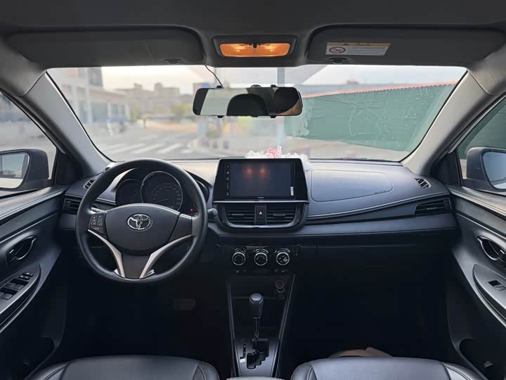 Фото 5 - Toyota Vios