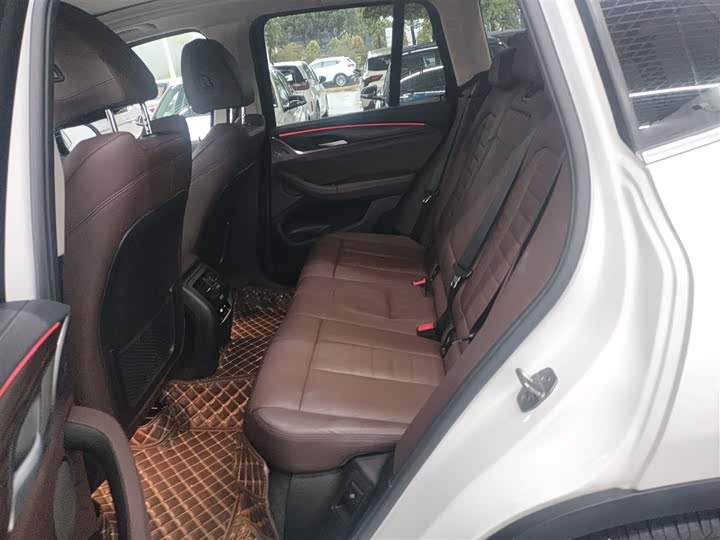 Фото 17 - BMW X3