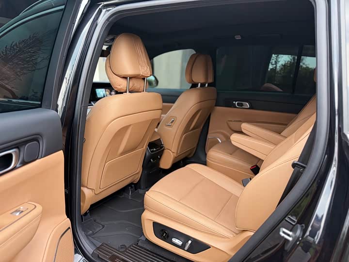 Фото 10 - LiXiang One