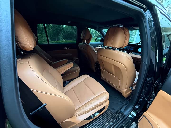 Фото 11 - LiXiang One