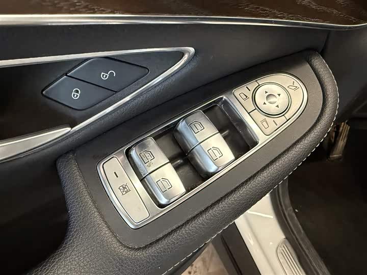 Фото 24 - Mercedes-Benz GLC-Class