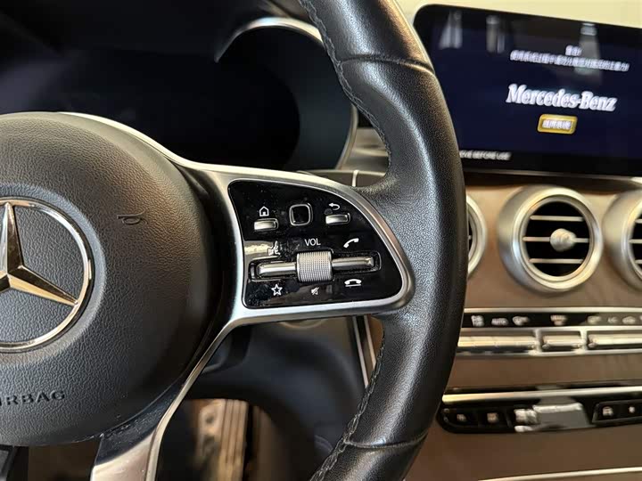 Фото 25 - Mercedes-Benz GLC-Class