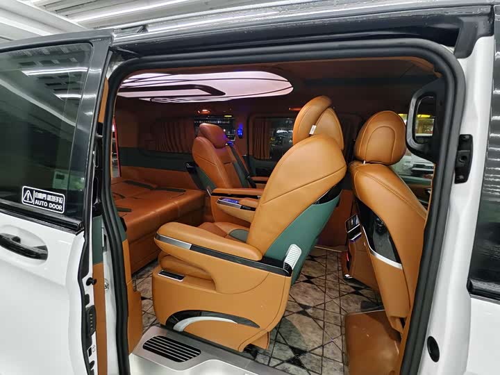 Фото 12 - Mercedes-Benz Vito