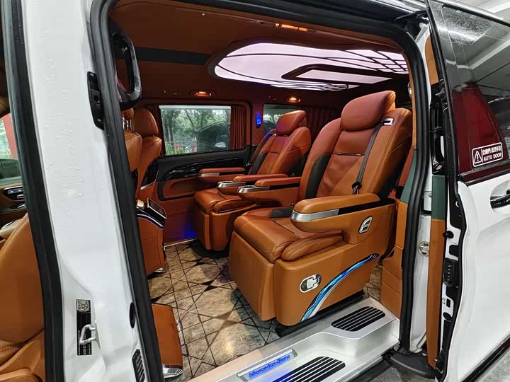 Фото 9 - Mercedes-Benz Vito