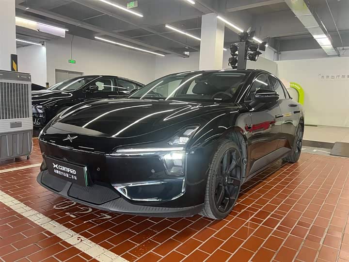 Фото 1 - XPeng Mona M03