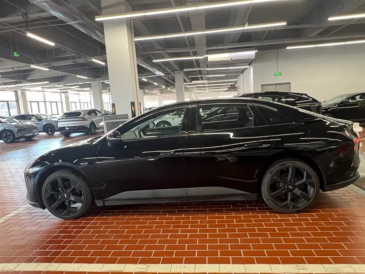 Фото 6 - XPeng Mona M03