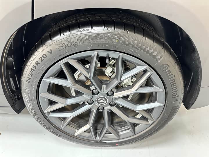 Фото 16 - Changan UNI-T