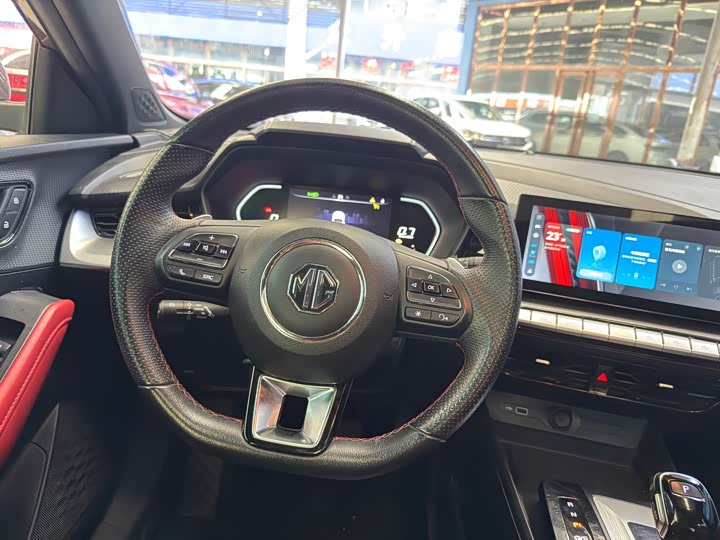 Фото 10 - MG Motor 5