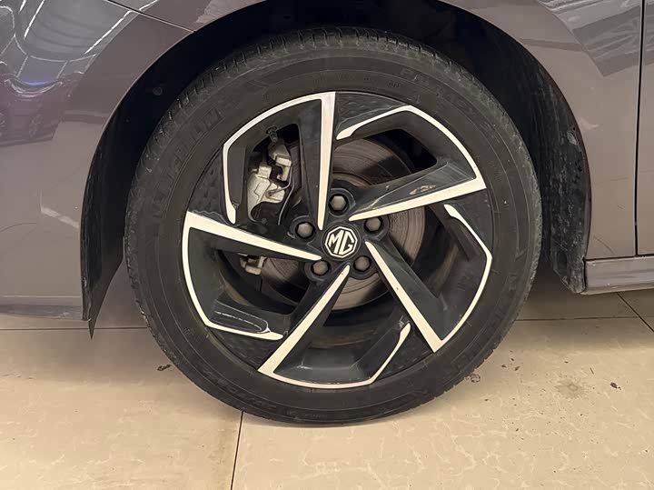 Фото 15 - MG Motor 5