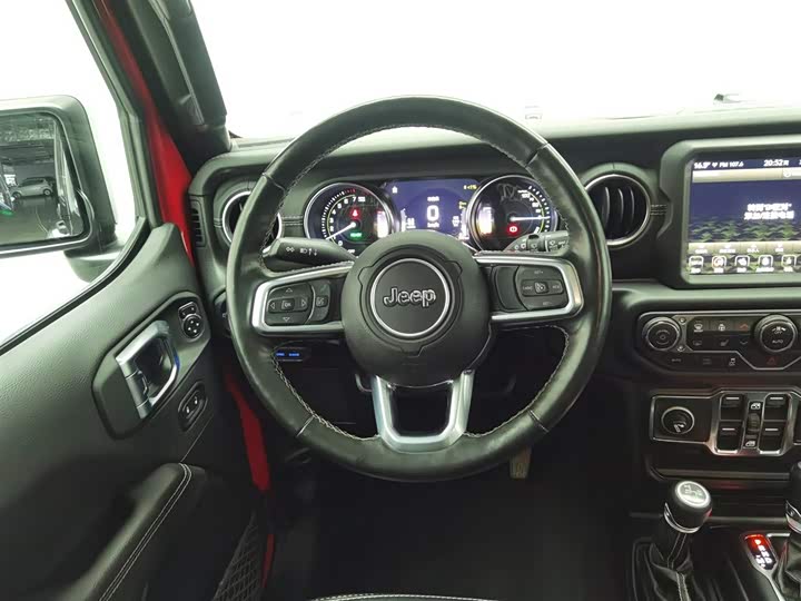 Фото 11 - Jeep Wrangler Hybrid