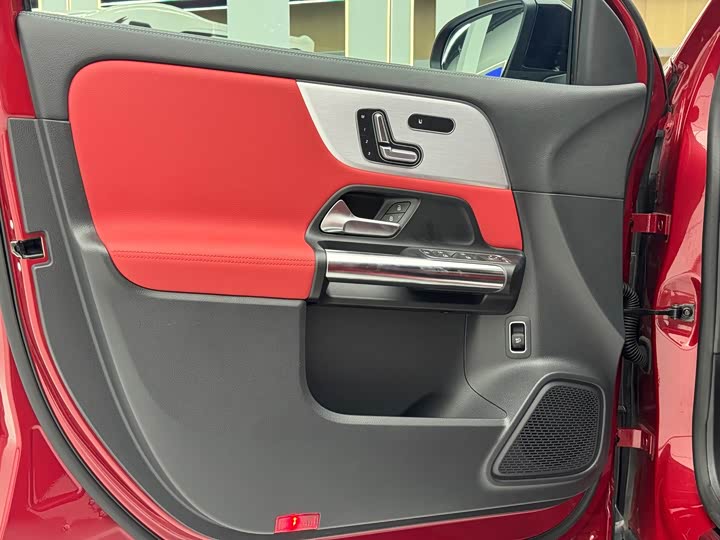 Фото 7 - Mercedes-Benz GLA-Class AMG