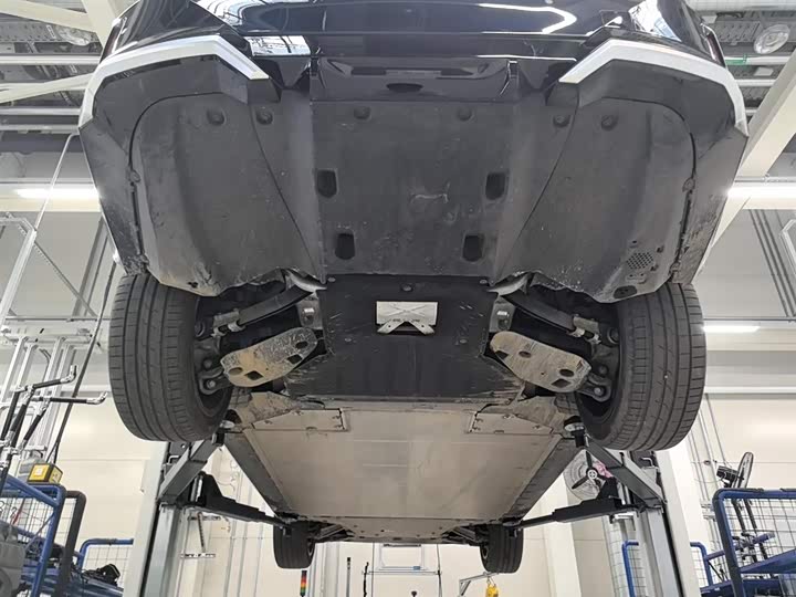 Фото 16 - BMW i5