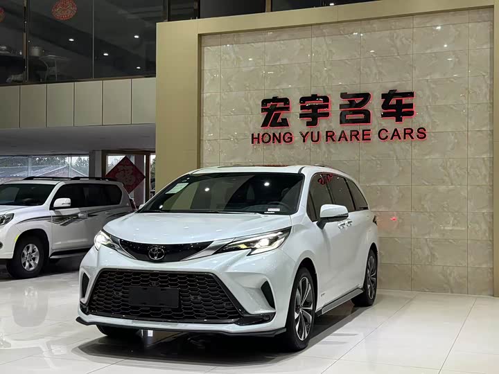 Фото 1 - Toyota Granvia