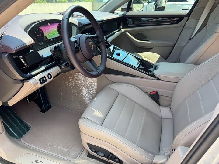 Фото 4 - Porsche Panamera