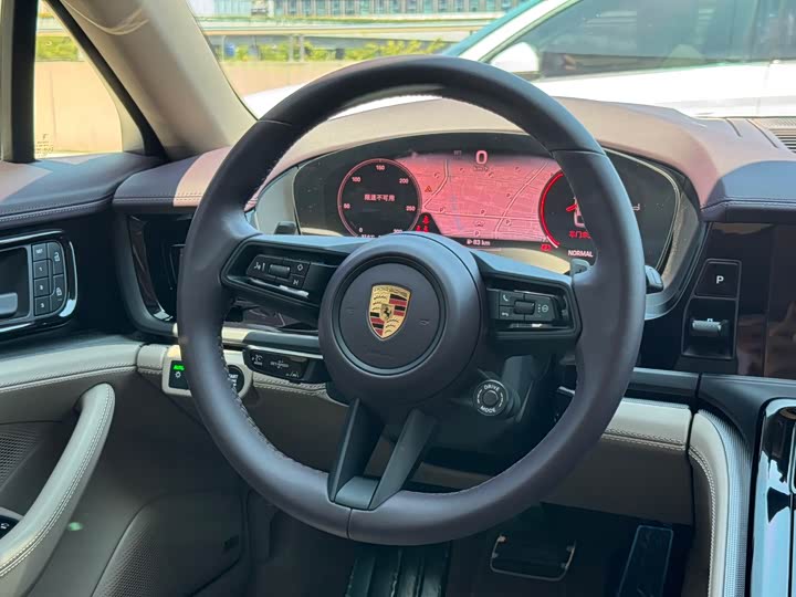 Фото 8 - Porsche Panamera