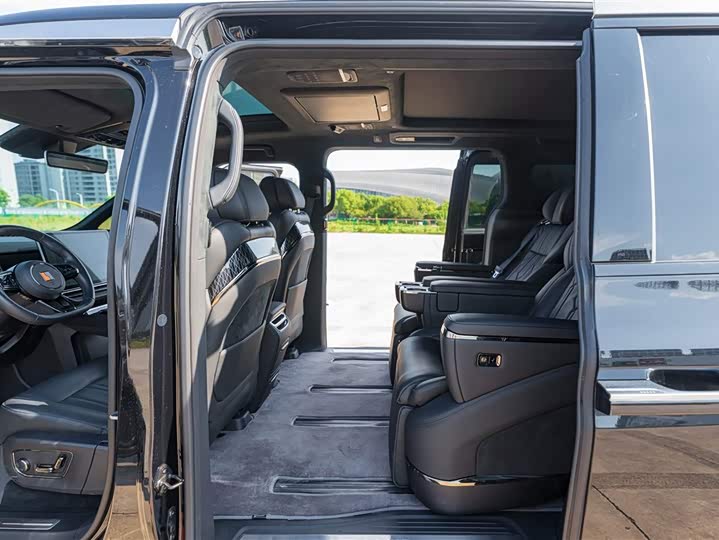 Фото 15 - Zeekr 009