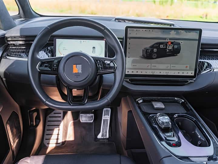 Фото 17 - Zeekr 009