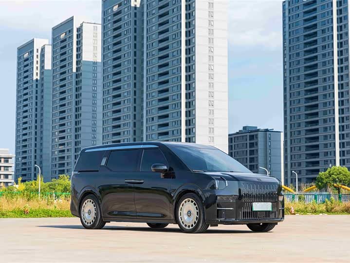 Фото 3 - Zeekr 009