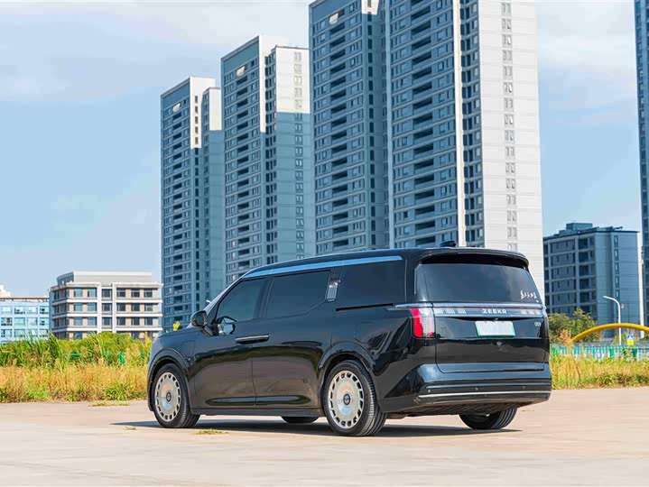 Фото 6 - Zeekr 009