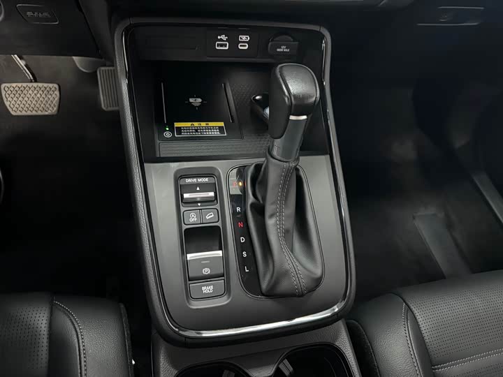 Фото 10 - Honda CR-V