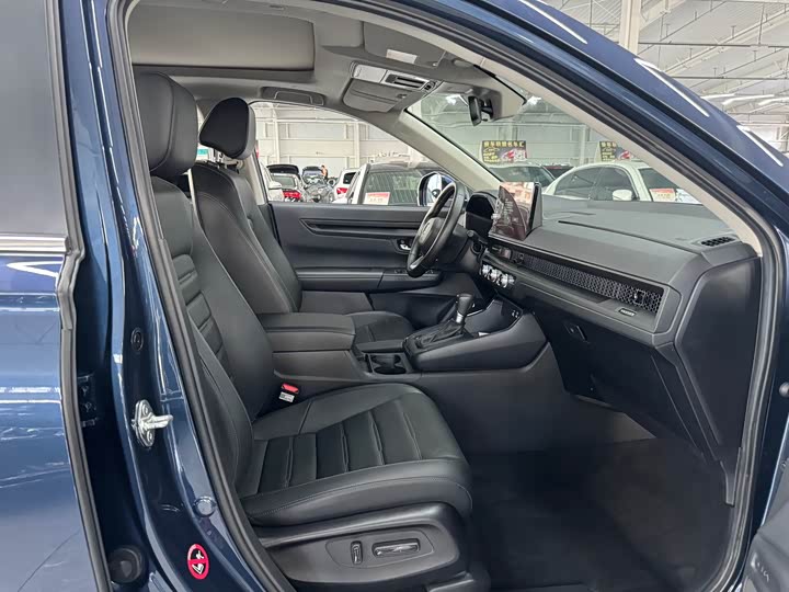 Фото 18 - Honda CR-V