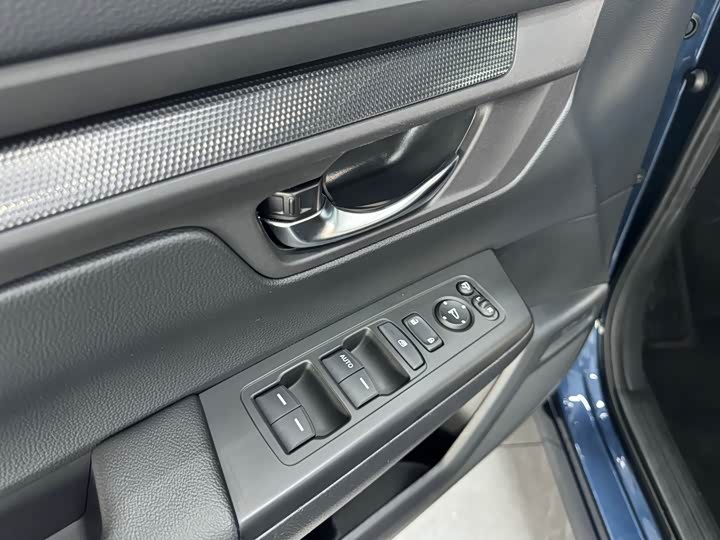 Фото 7 - Honda CR-V