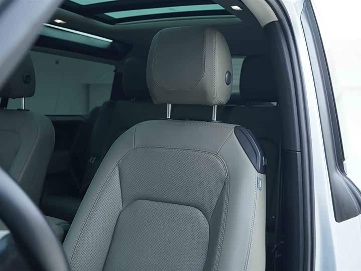 Фото 11 - Land Rover Defender