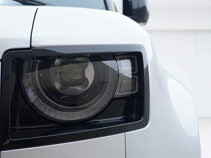 Фото 13 - Land Rover Defender