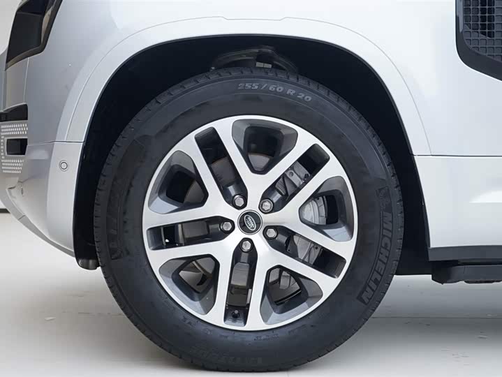 Фото 14 - Land Rover Defender