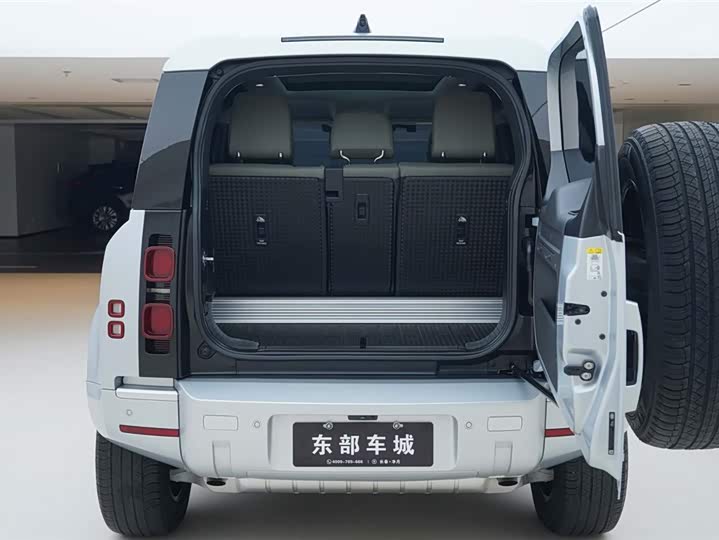 Фото 15 - Land Rover Defender