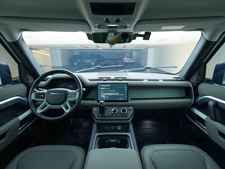 Фото 20 - Land Rover Defender